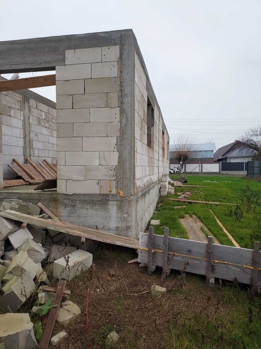 OCAZIE!!! Vând casă la roșu în sat Hanu Conachi, județul Galați