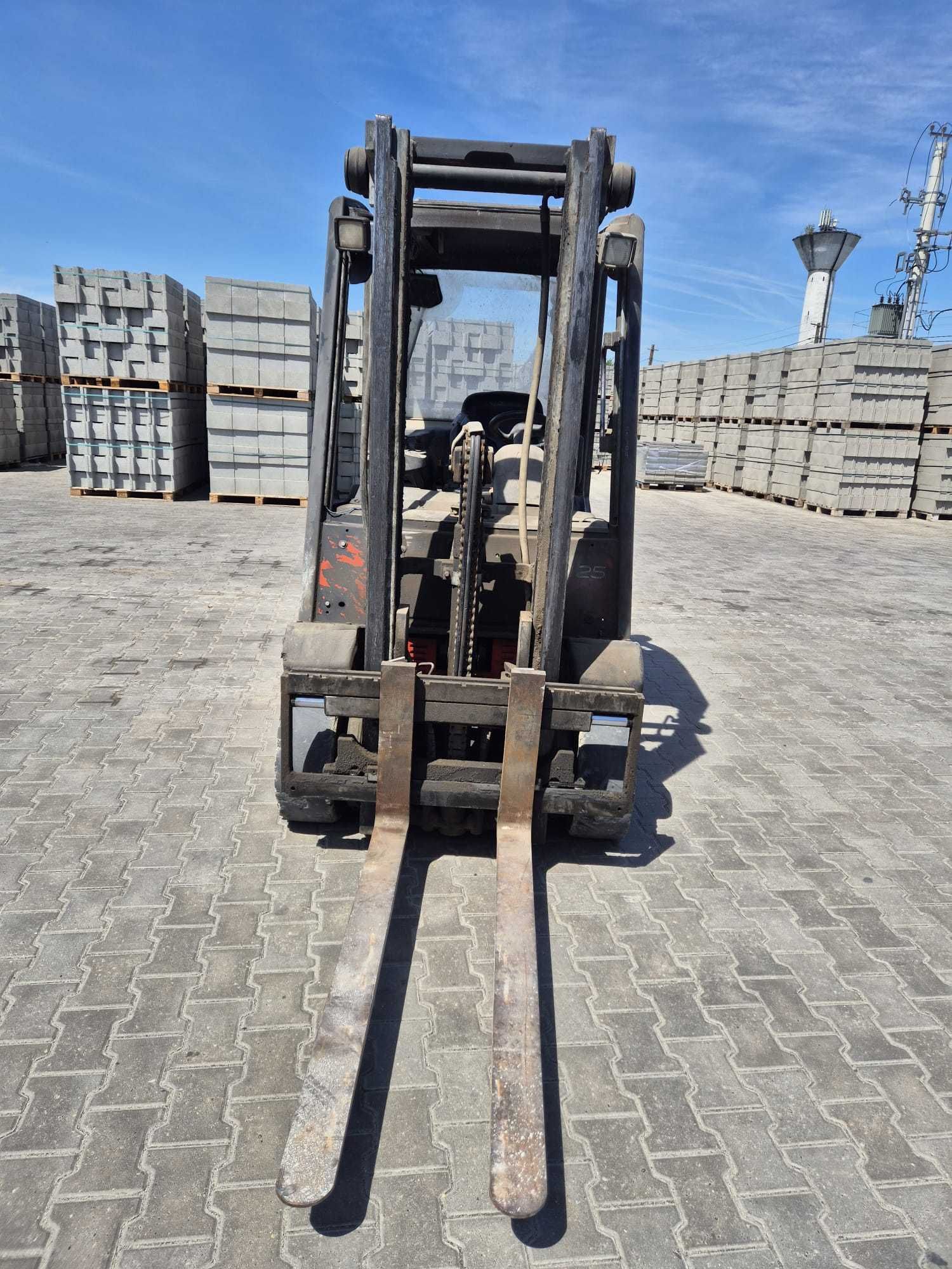 Motostivuitor Linde H25