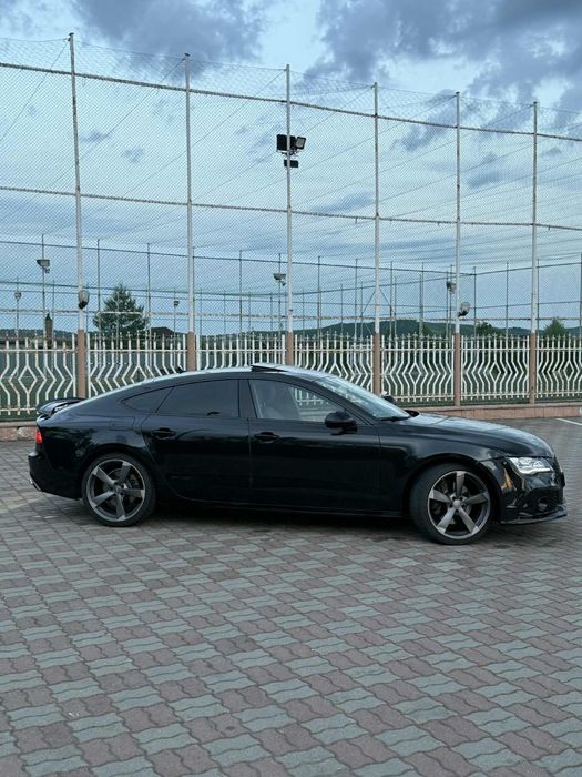AUDI A7 245CP -Stelute in plafon
