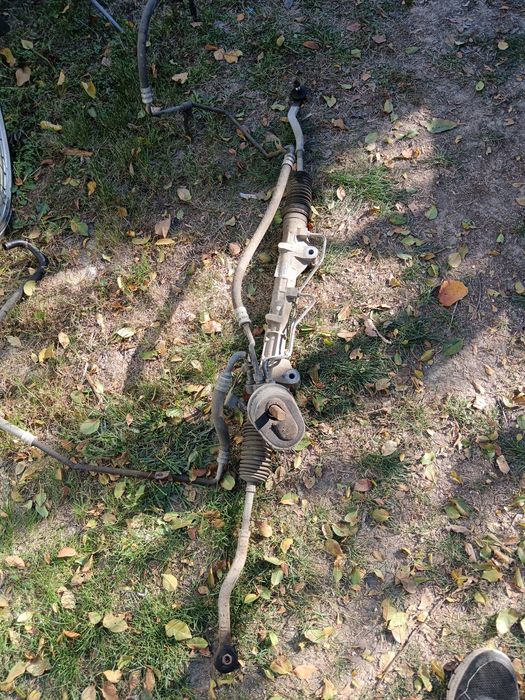 Vând piese Logan 1,4