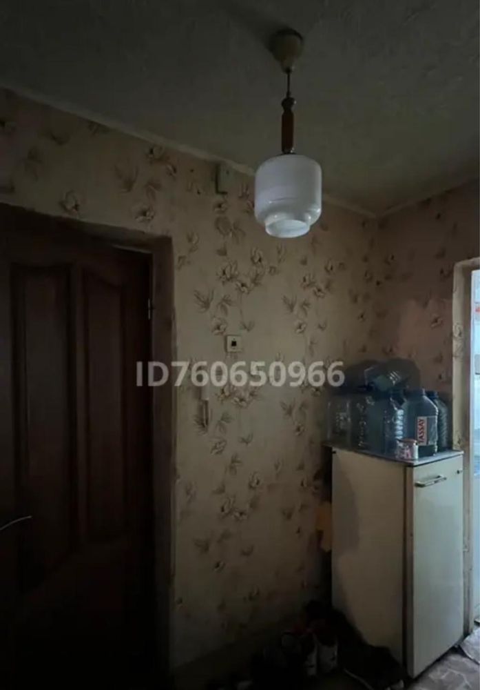 Продам трех комнатную квартиру центр