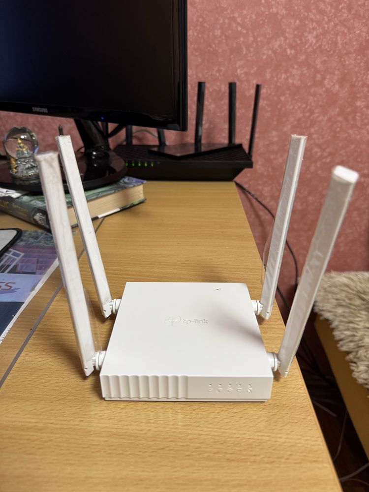 Продам Wi-Fi роутер TP-Link Archer C24