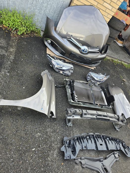 Bara capot aripa far radiatoare trager intaritura toyota auris II face