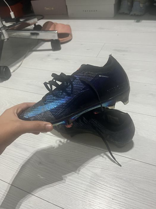 Ghete de fotbal nike purtata 1 singura data marimea 39