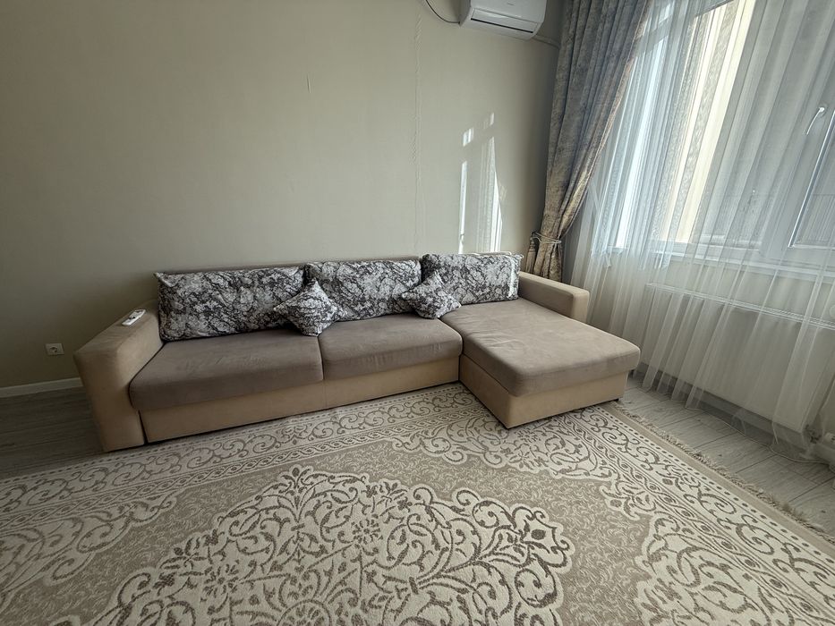 Диван, люстры б/у