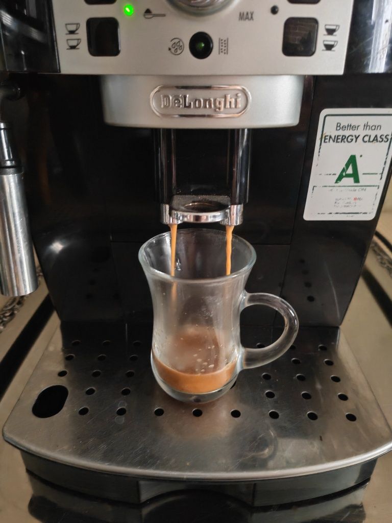 Delonghi magnifica S