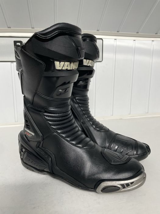 Cizme moto Vanucci Rv5 marime 45 din piele cu protectii hard ghete