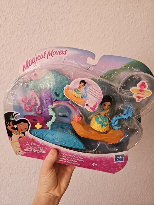 Disney- papusa Pocahontas. Play set
