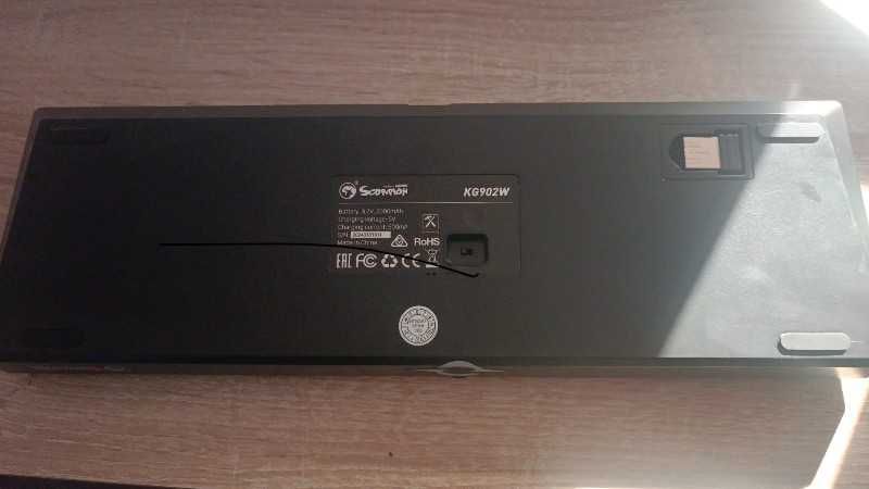 Keyboard high quality(tacky)