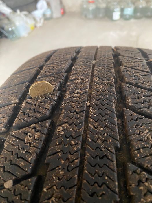 Продам шины б/у зимние