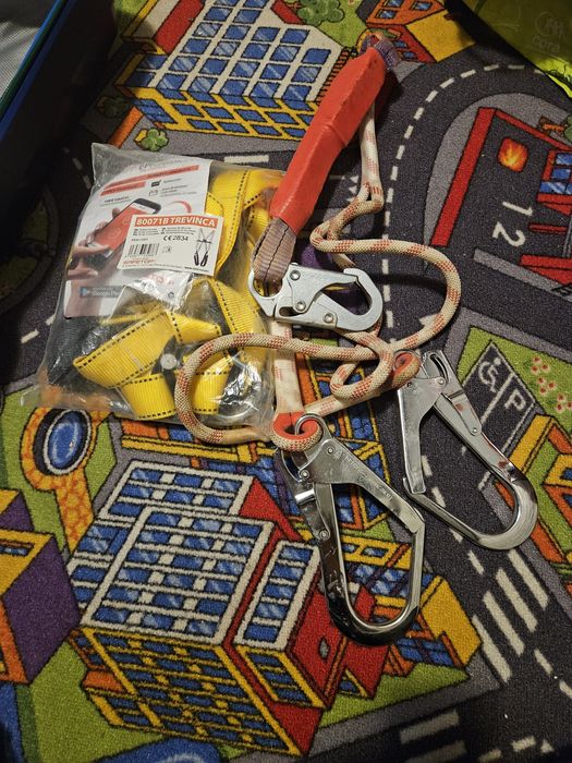 Vând ham cu accesorii