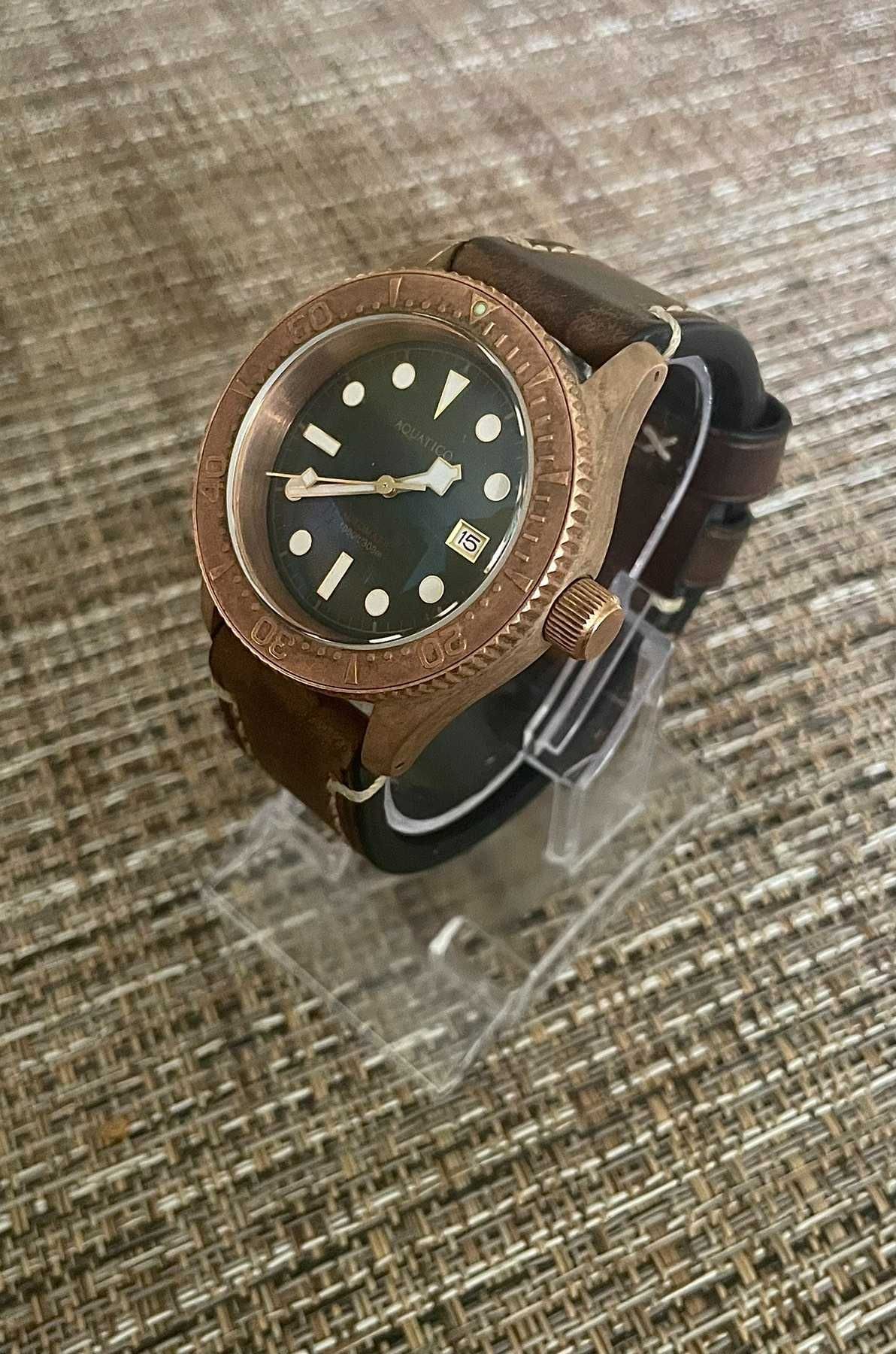 Aquatico Sea Star All Bronze 300m Diver Green