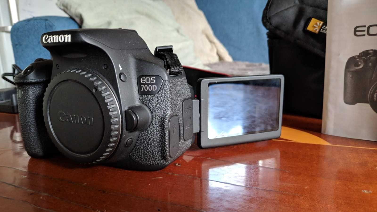 Canon EOS 700D - Obiectiv Telefoto - Rucsac