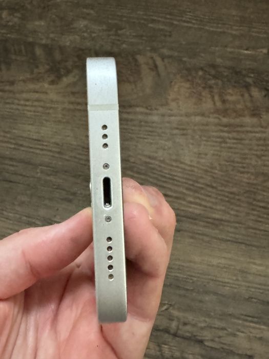 Vand Iphone 13 128gb