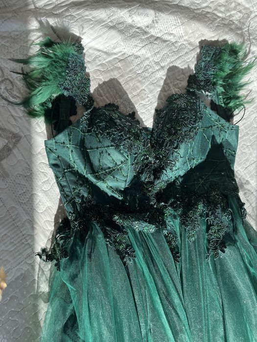 Абитуриентска рокля