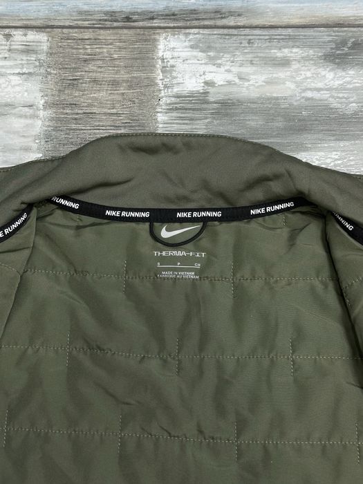 Дамско яке Nike Therma-Fit – размер S, отлично състояние