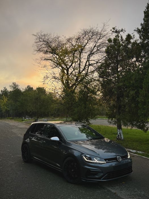 VW Golf 7.5 R 310Cp 4x4