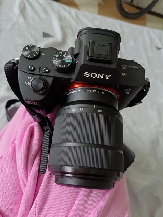 СРОЧНО СРОЧНО Фотокамера Sony Alpha A 7 III kit 28-70mm фотоаппарат