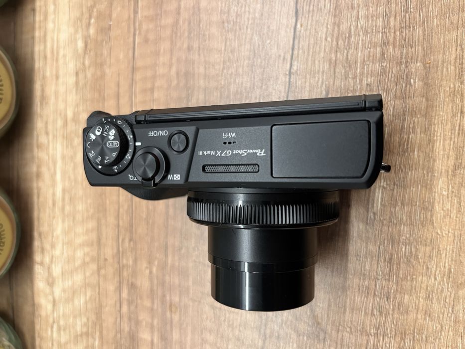 Продавам Canon g7x mark III