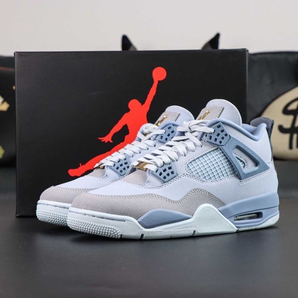 Обувки Nike Air Jordan 4 Retro UNC Tar Heels PE