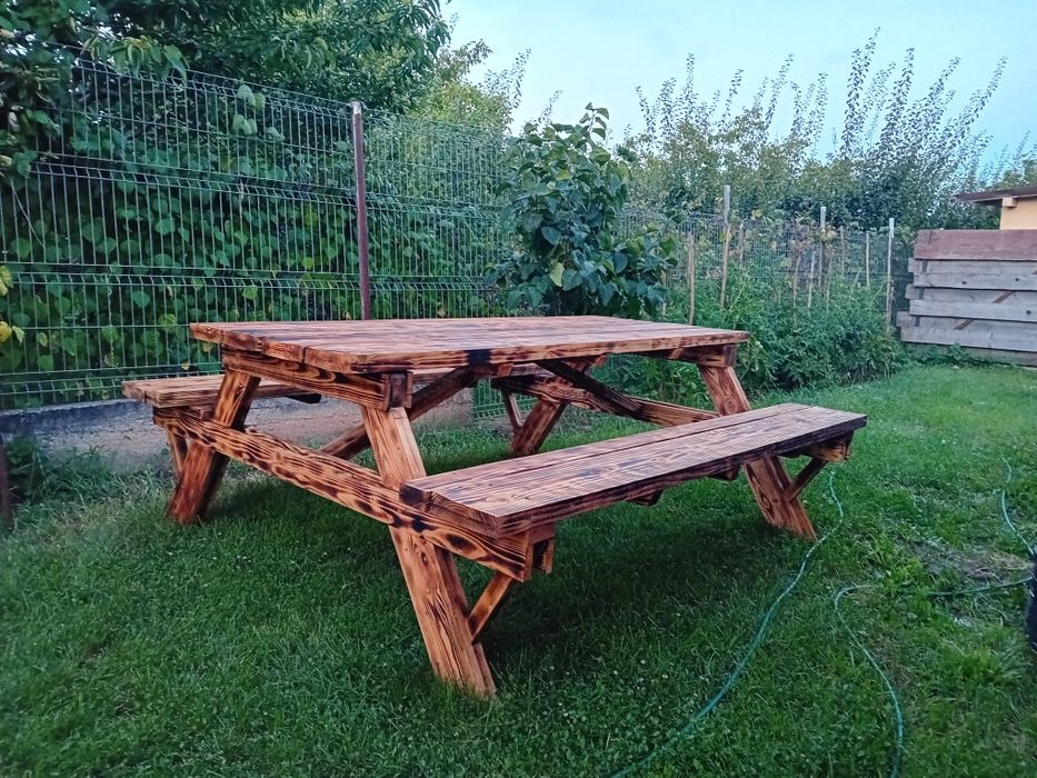 Iluminat și mobilier grădină, unicat, handmade, din lemn masiv