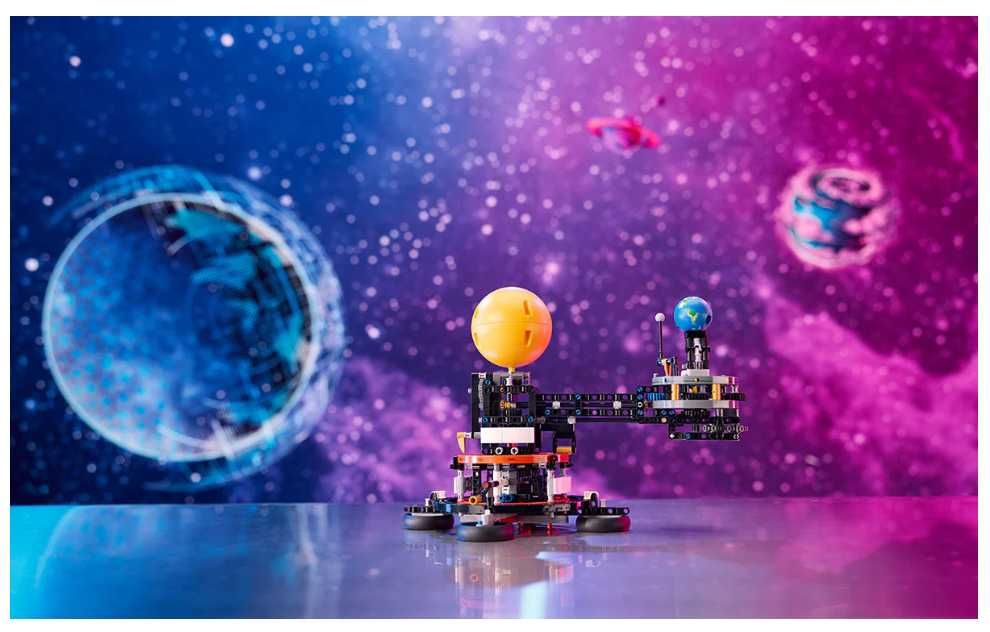 Lego Technic 42179 - Sun Earth Moon Model Playset