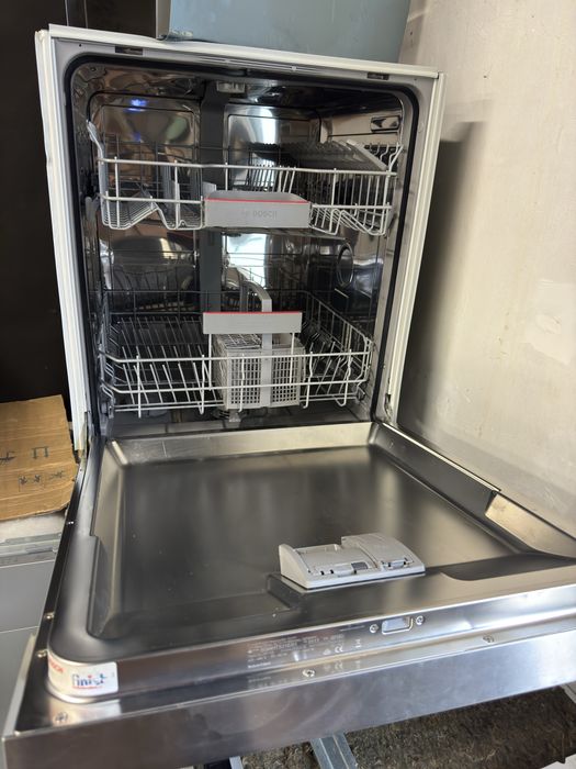 Mașină de spălat vase semi-încorporabilă Bosch SGI4HTS31E