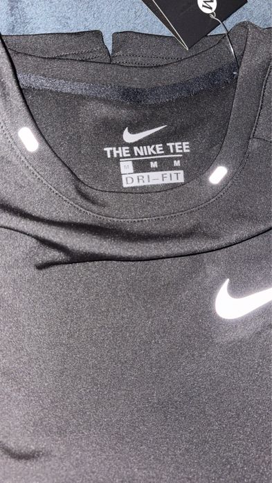 Nike Dri-Fit Long Sleeve Training Top – Black – NEW – Size M