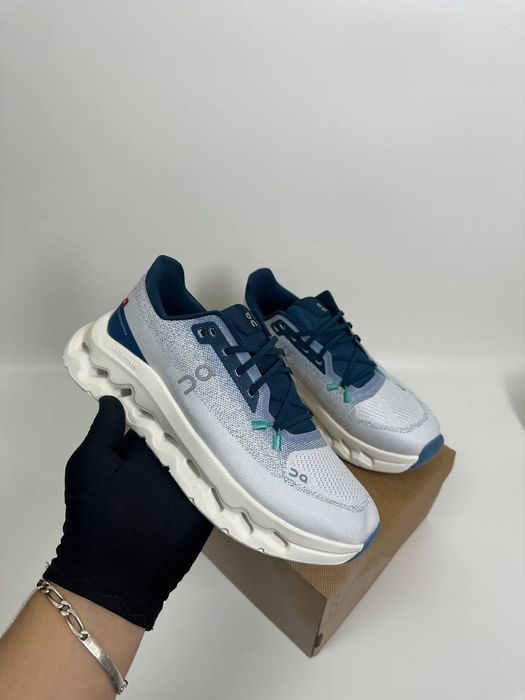 Кроссовки ON Cloud