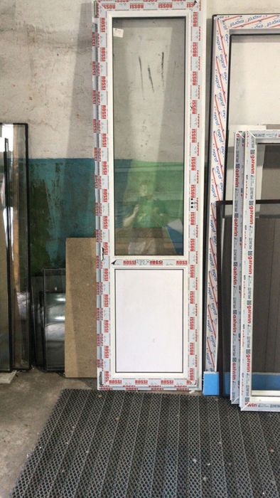 Продам пвх дверь