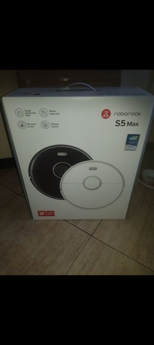 Робот прахосмукачка Roborock S5 MAX 
Продавам робот прахосмук