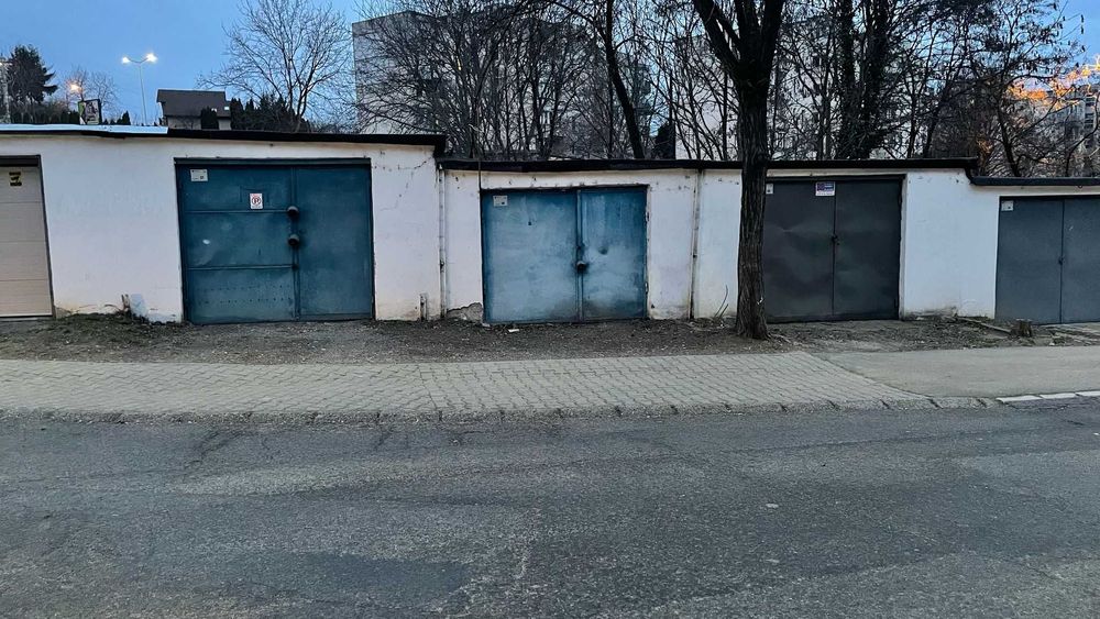 Garaj de Vanzare