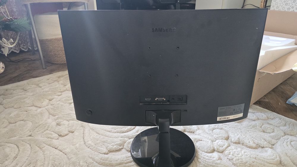 Monitor Samsung C24F390FHU – 24" Curbat, Full HD, HDMI