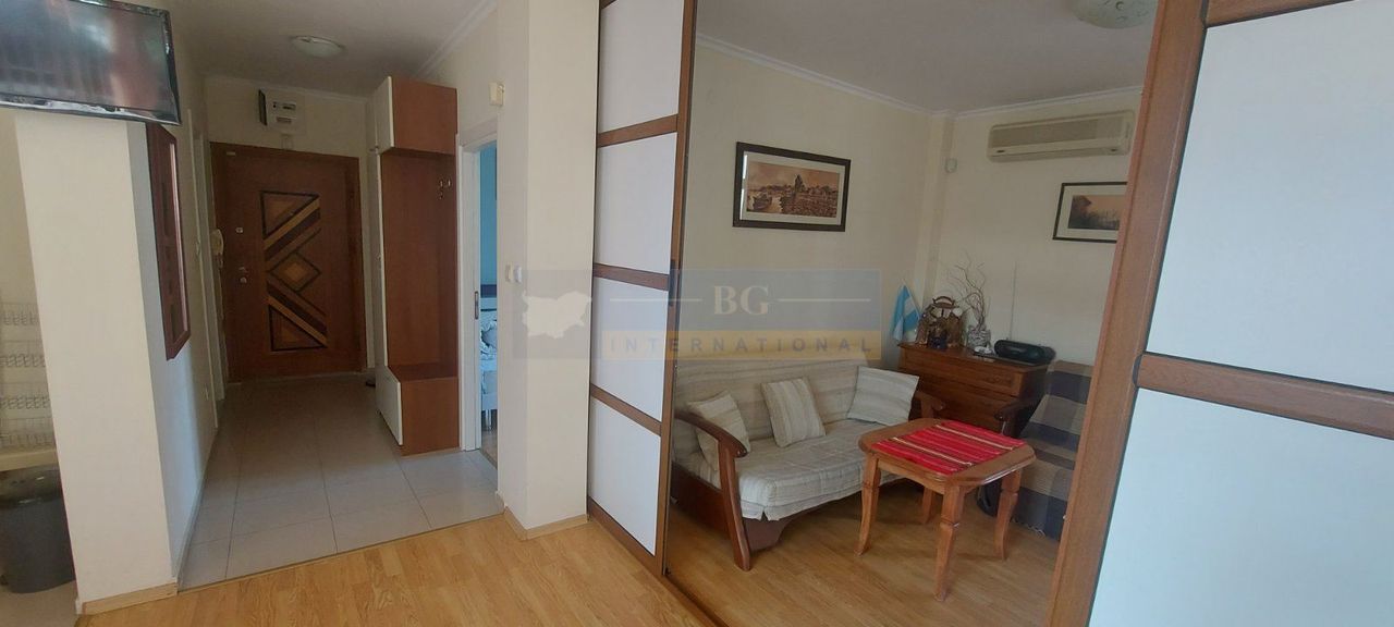 Продава се Тристаен апартамент в к.к. Слънчев бряг - 70 кв.м за 1072 €/кв.м - Снимка #8