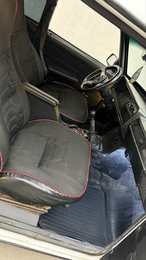 Srochno Vaz 2107 sotiladi. 2000yil 99134probeg gaz balonlik, 75talik.