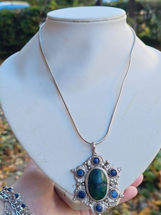 Vechi lant/colier, pandantiv tribal cu lapis lazuli si jad nefrit, JaA
