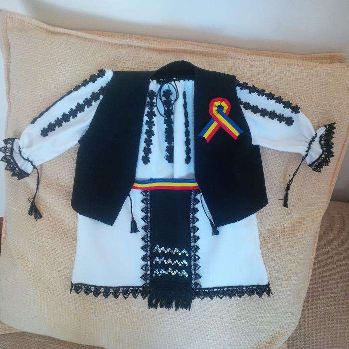 Costum popular fetite -1 an