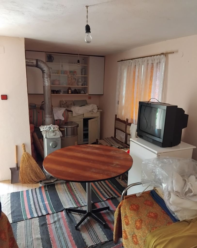 Продава се Къща в с. Дяково, Област Кюстендил - 30 кв.м за 1615 €/кв.м - Снимка #7