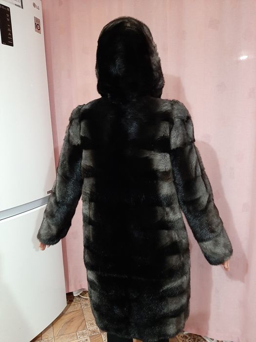 Шубу норковую б/У 46, трансформер, срочно!