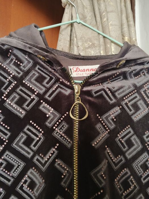 Qizlar ayollar uchun zamochkali xalat