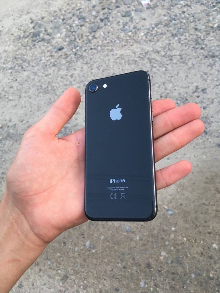 Iphone 8 срочно продается