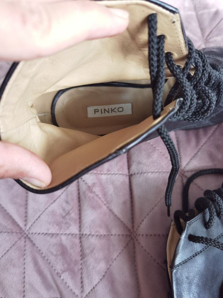 Обувки на ток Pinko