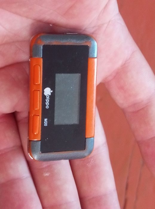 MP3 плеер от APPLE старинный,винтаж, работает