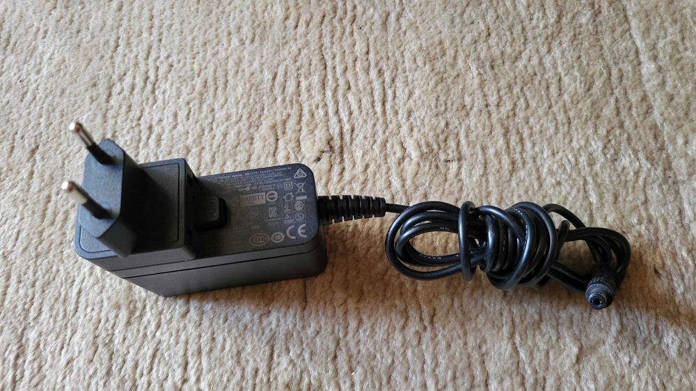BOSE Incarcator 12V-1.35A fuctional
