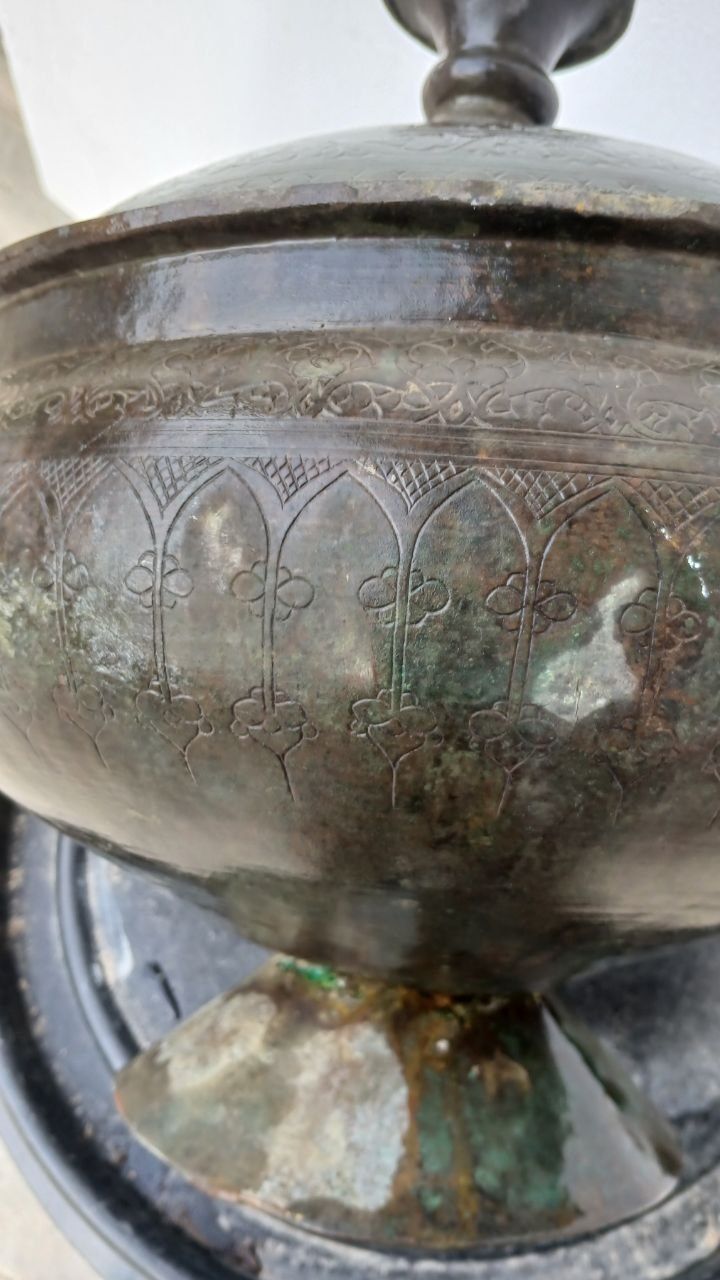 Бронзовый исторический посуда 19 века