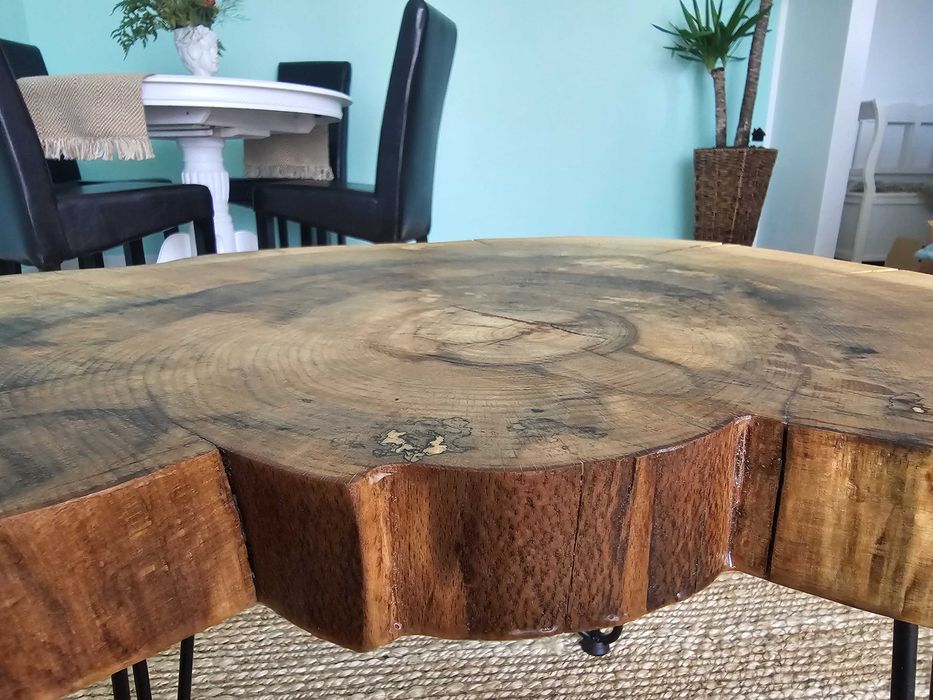 Măsuța de cafea/ măsuță de living din lemn masiv-produs UNICAT