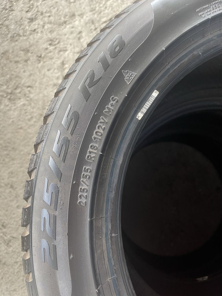 225/55R18 Pirelli SOTTOZERO 3