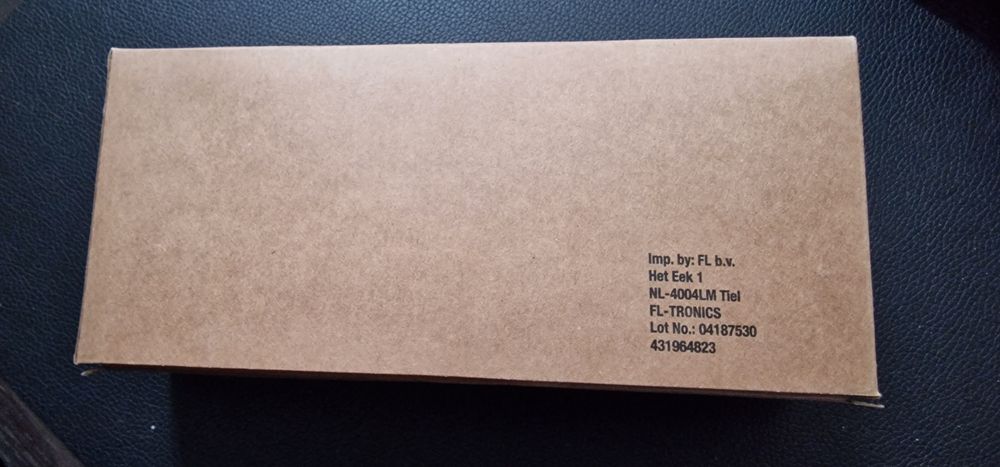 Ceas desteptator din bambus cu 3 alarme si incarcare wireless