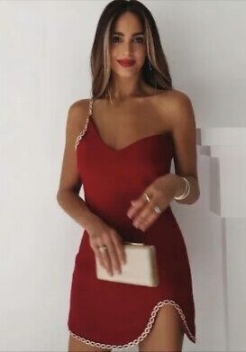 Нова червена рокля букле на Zara