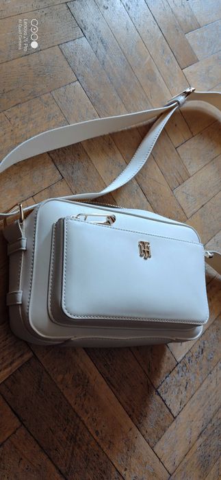 Дамска чанта Tommy Hilfiger